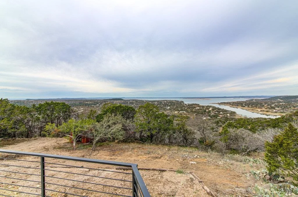 Photo of 215 Coyote LN
