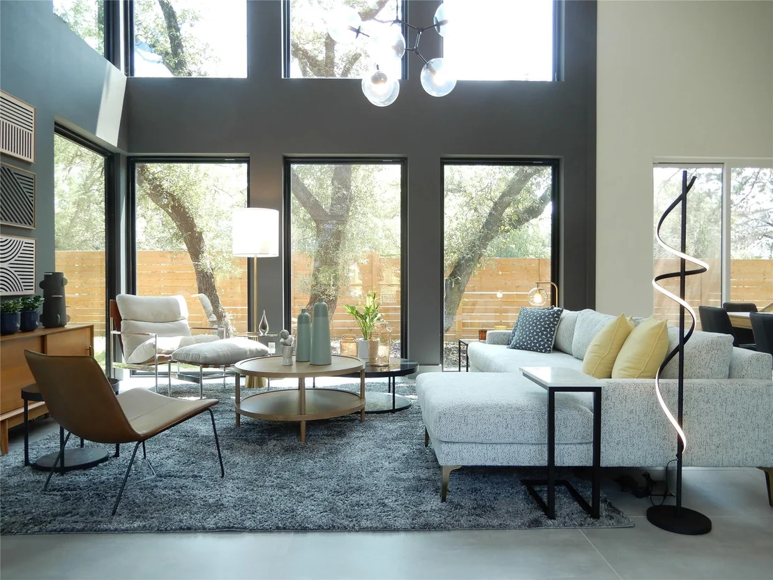 Photo of 5908 Lakeside TRL