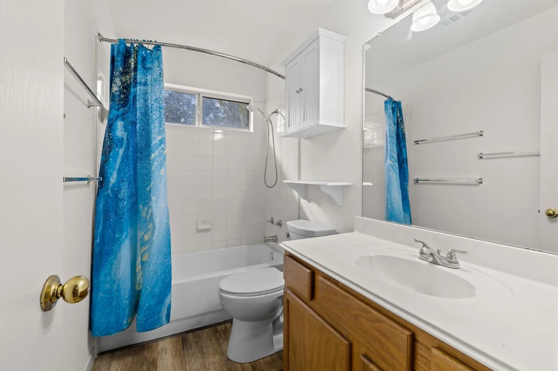 Photo of 202 E Custers Creek BND