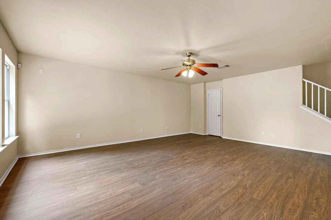 Photo of 2104 Deer Creek TRL