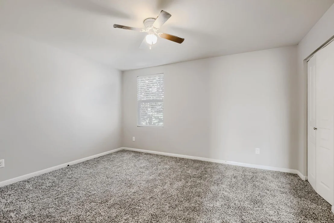 Photo of 5136 Hellman