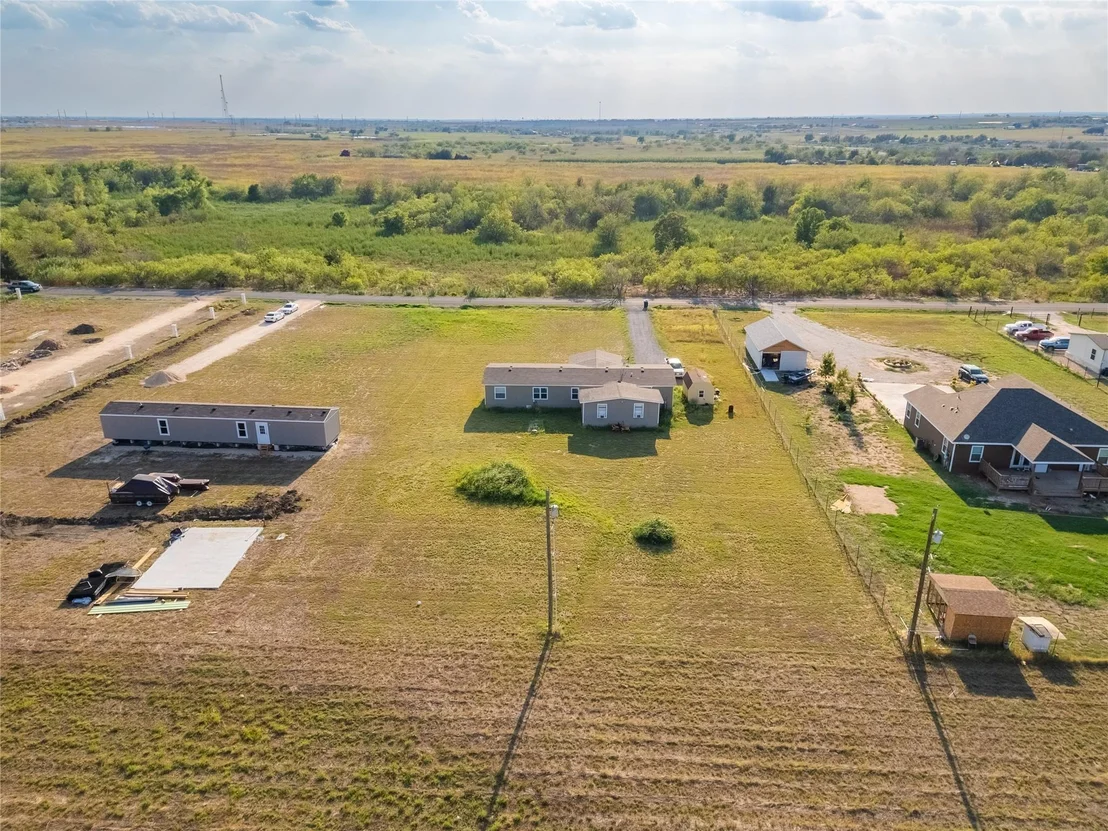 Photo of 2877 County Road 463 RD