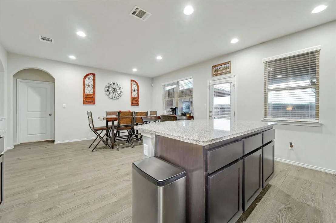 Photo of 541 Blue Oak BLVD