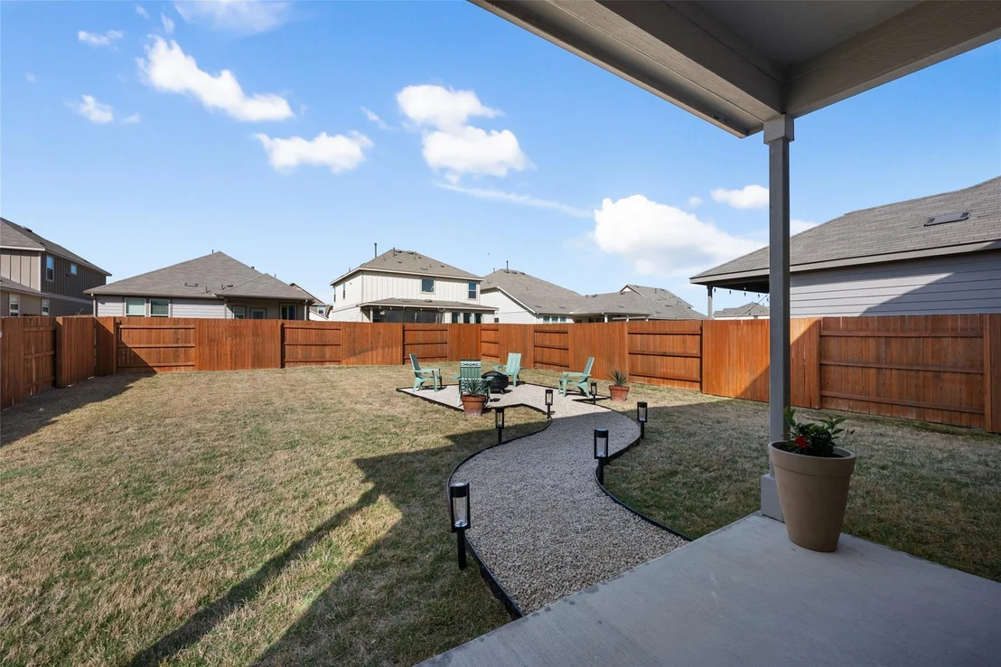 Photo of 128 Sugarberry DR