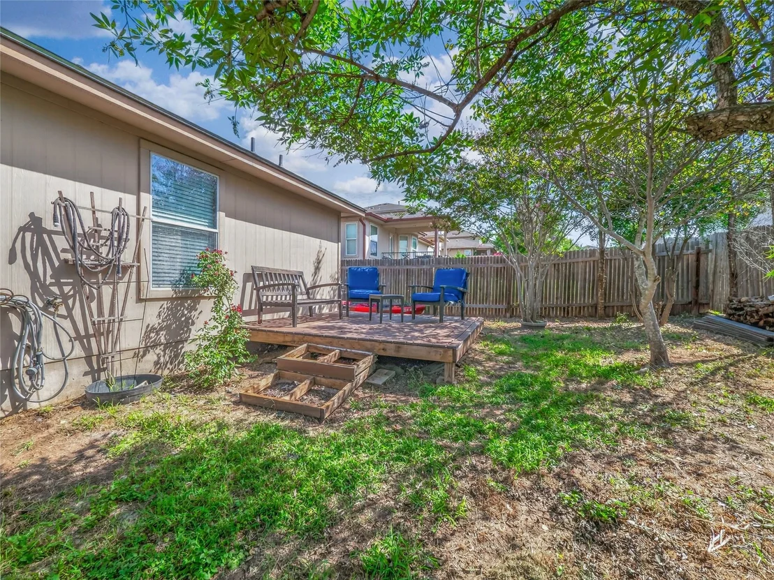 Photo of 427 Buckingham DR