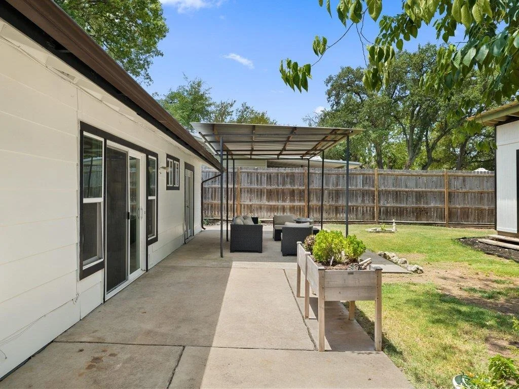 Photo of 7004 Twisted Oaks DR
