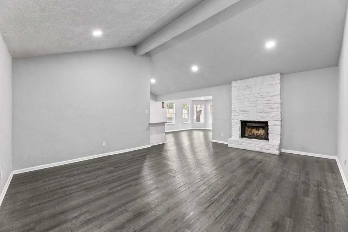 Photo of 1606 Old Tract RD