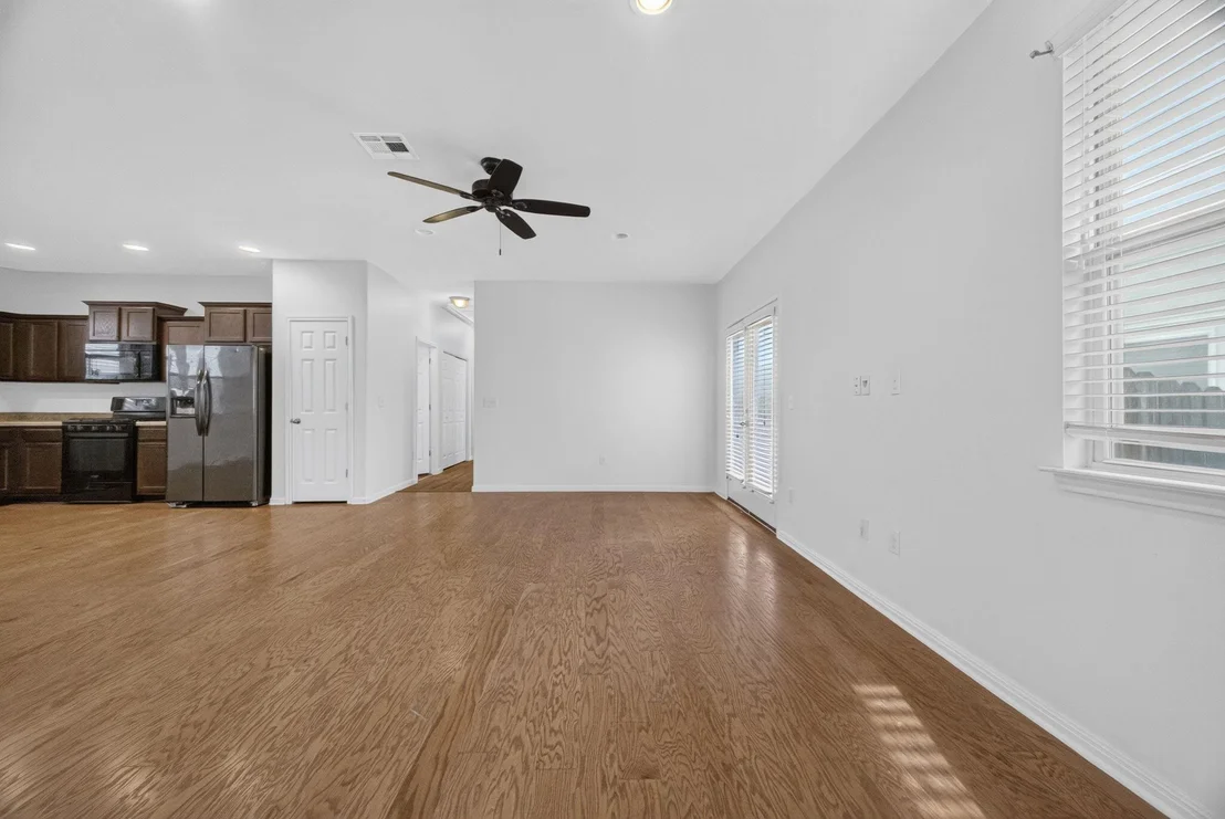 Photo of 430 Twisted Oaks LN