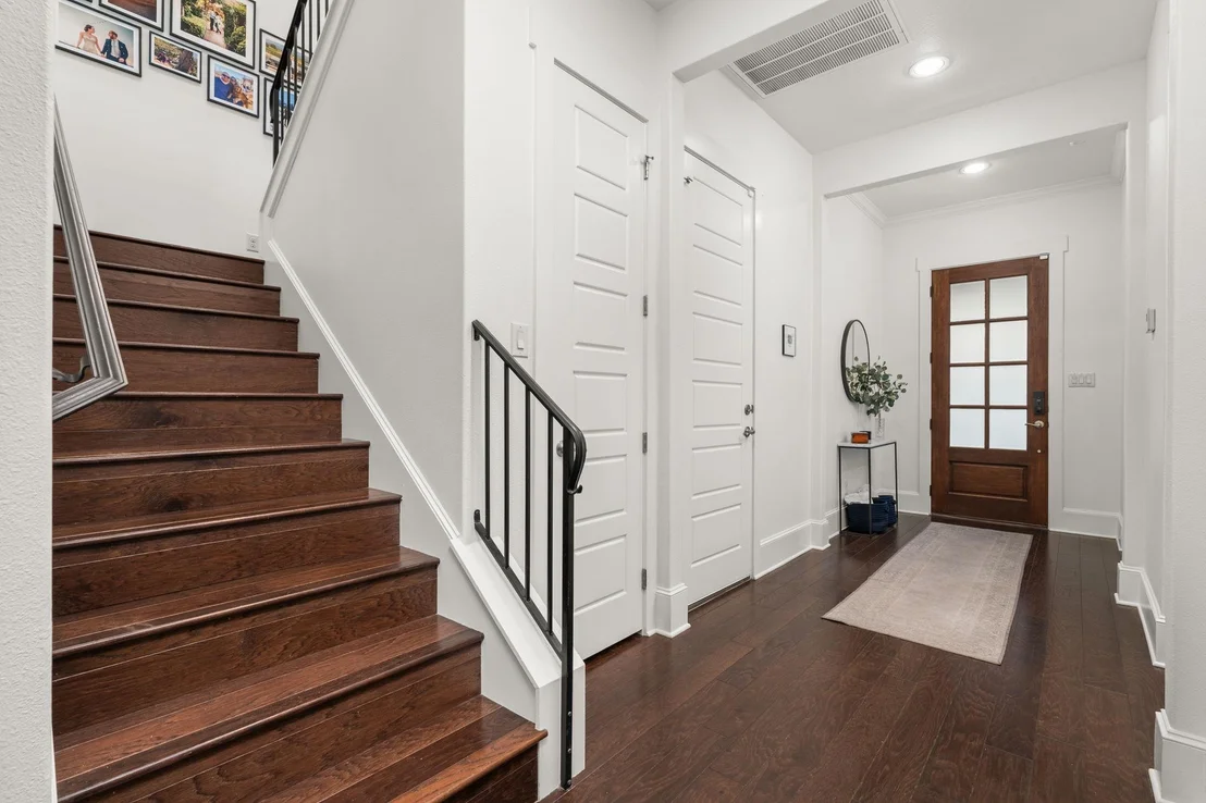 Photo of 2903 Village DR
