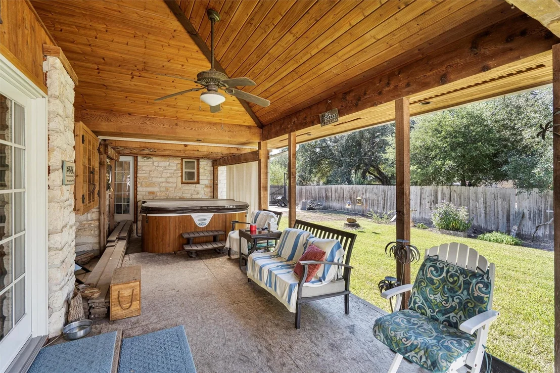 Photo of 2201 Carolyn DR