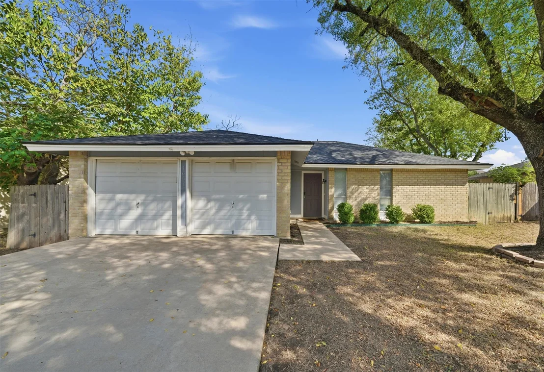 Photo of 1601 Sagebrush DR