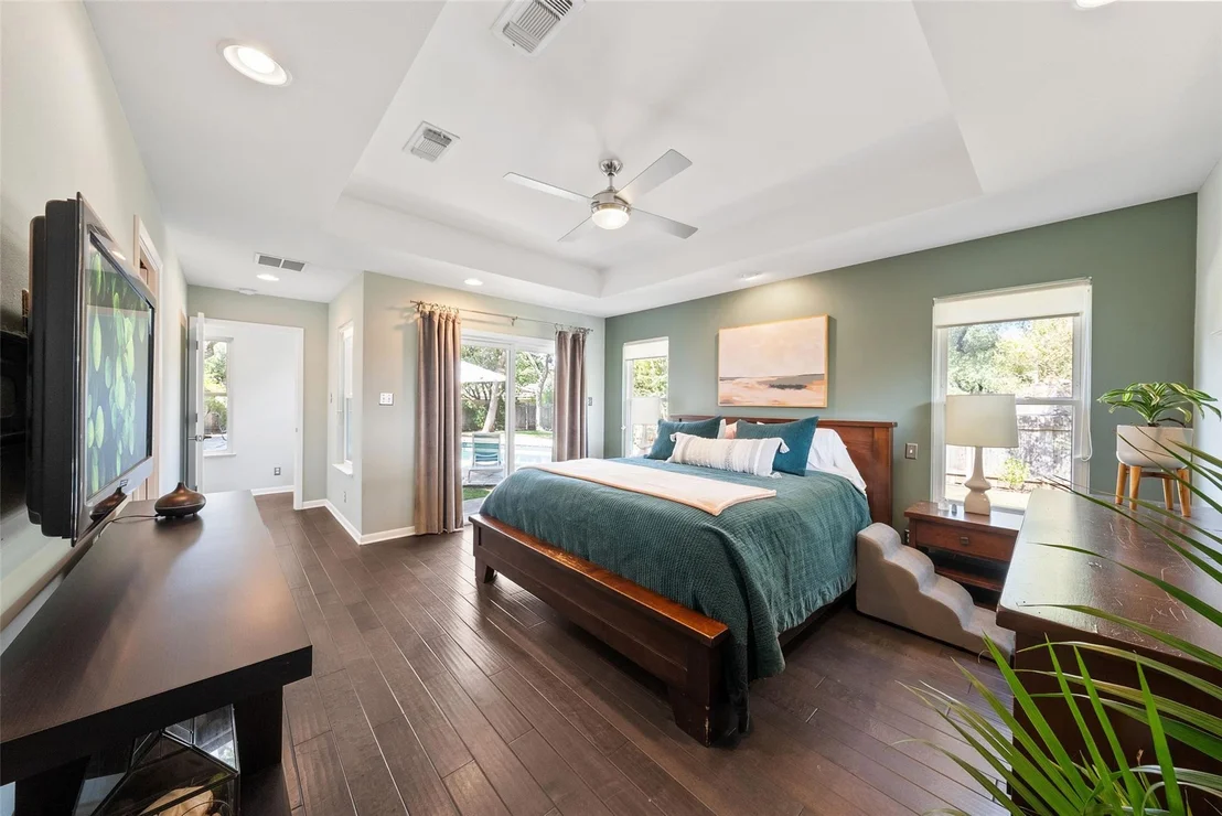 Photo of 8808 Point West DR