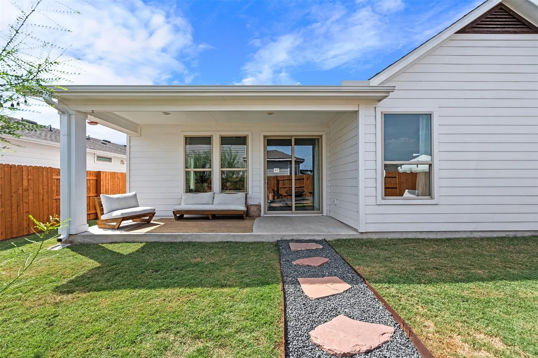 Photo of 8208 Silhouette ST