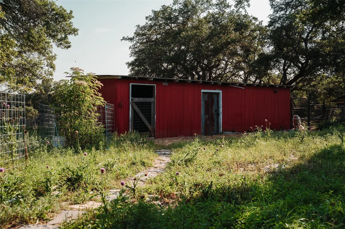 Photo of 435 Spangenberg RD
