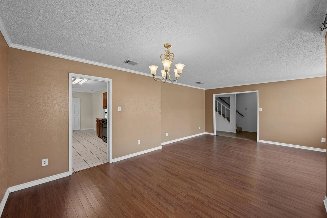 Photo of 2412 W Messick LOOP