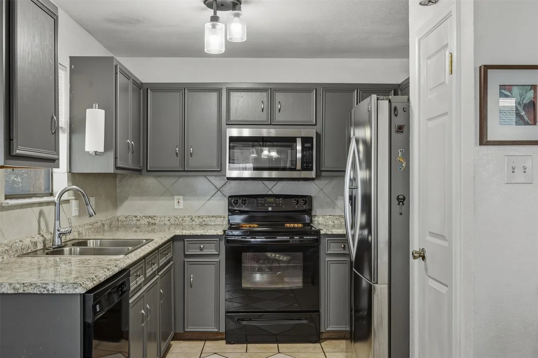 Photo of 2401 Smith Branch BLVD