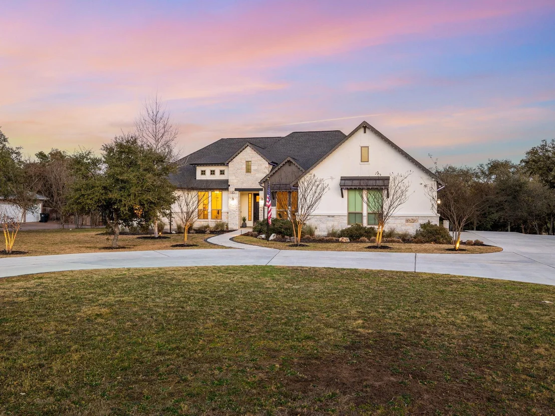 Photo of 901 Clark CV