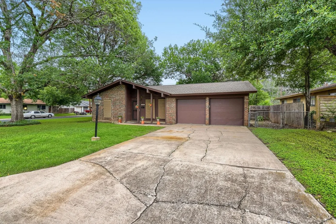 Photo of 5001 Creekline DR