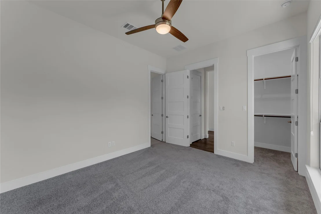 Photo of 2140 Carpenter LOOP