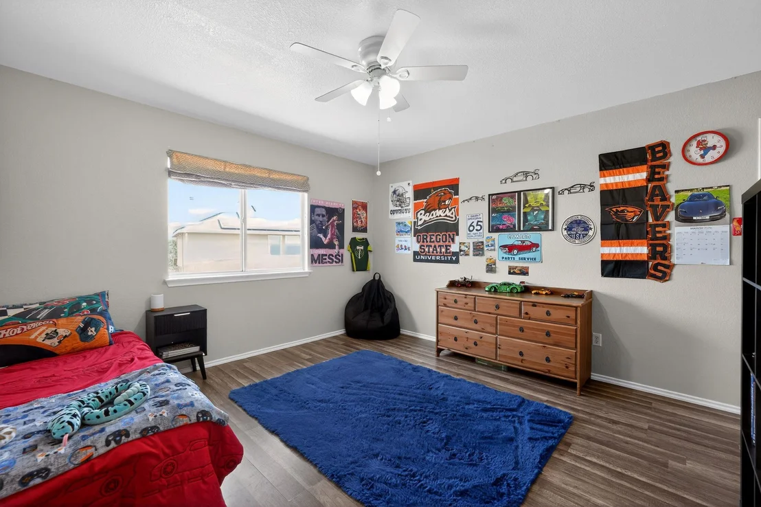 Photo of 748 Bills CIR