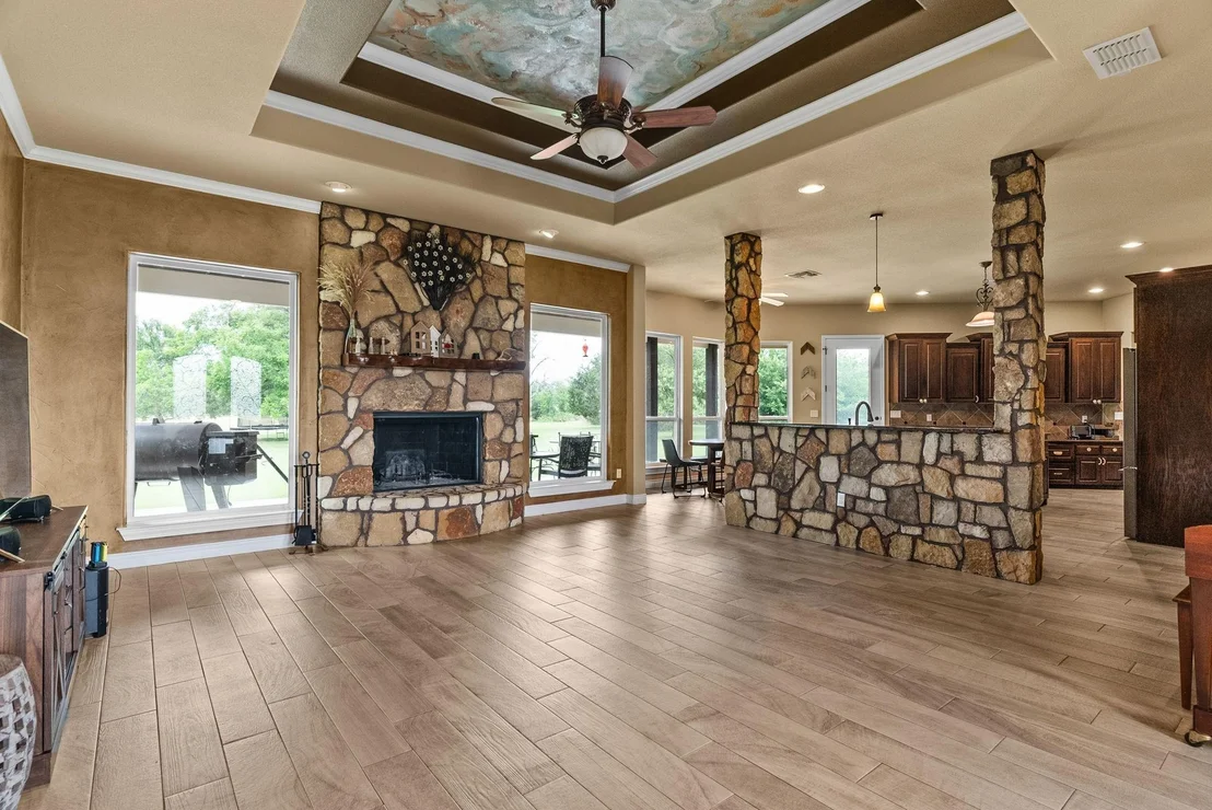 Photo of 121 Eagle Rock