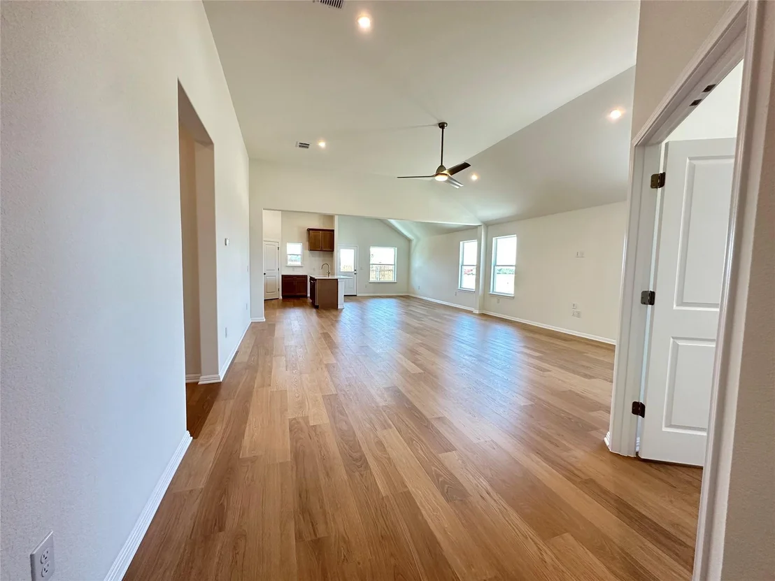 Photo of 471 Young ST