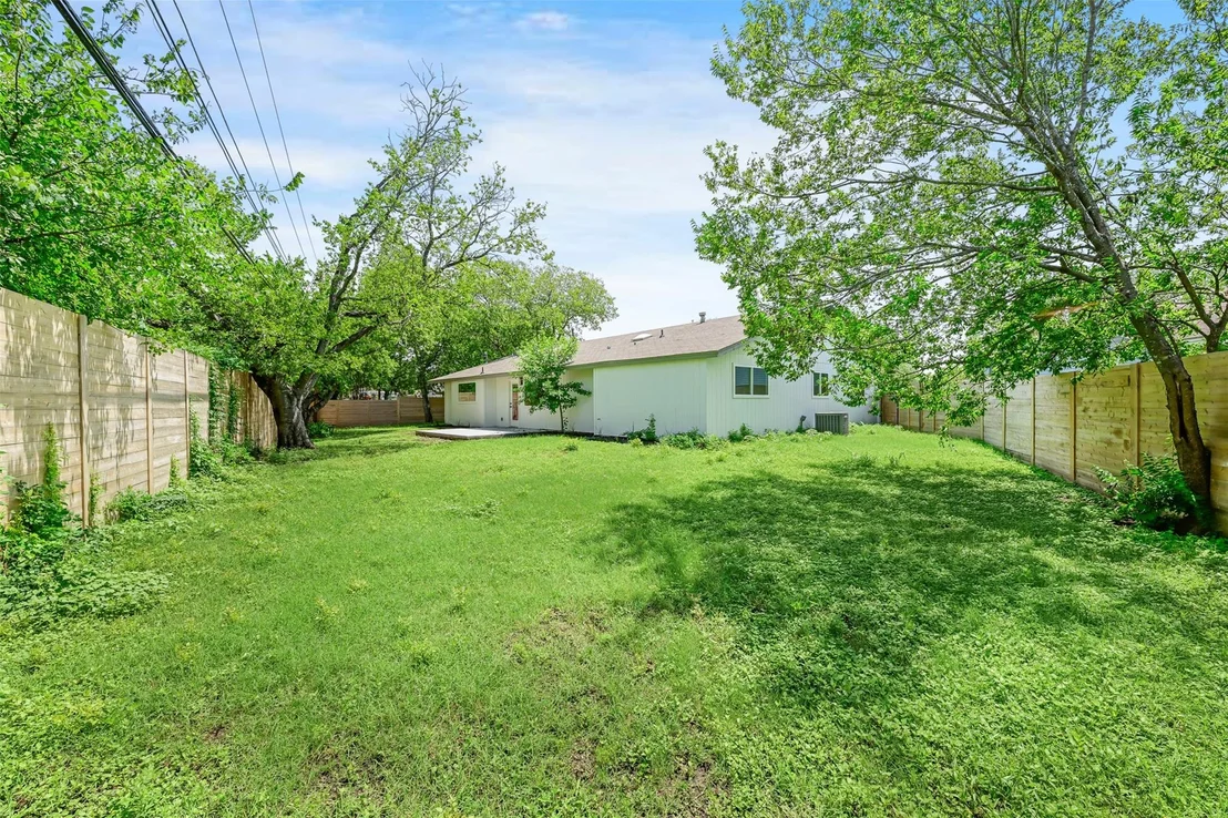 Photo of 3001 Cedarlawn CIR