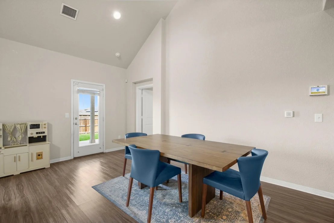 Photo of 605 Dubina Ave