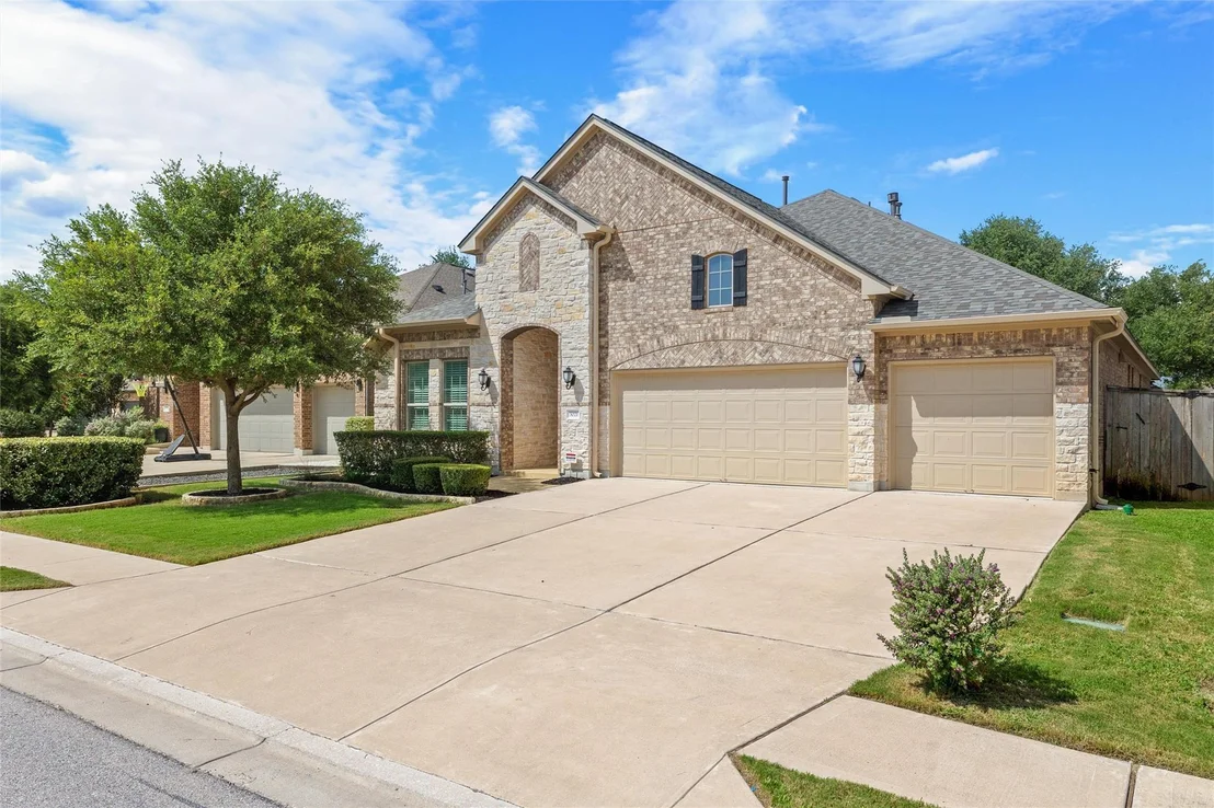 Photo of 3021 Silvergrass CV
