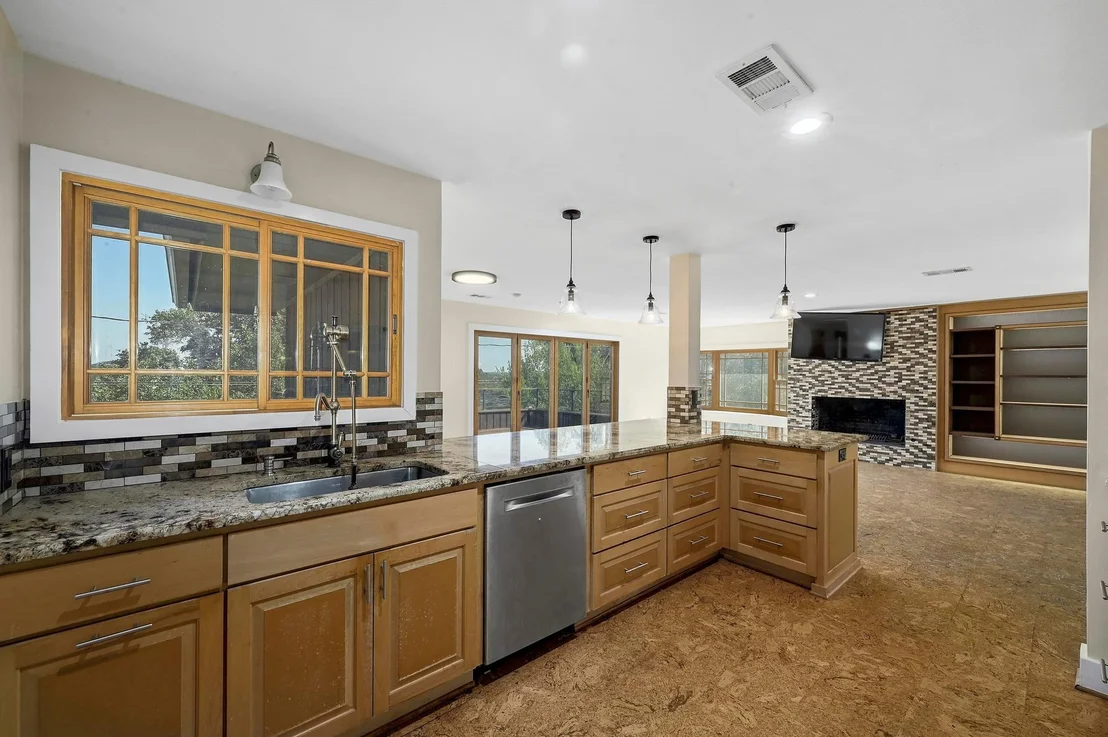 Photo of 2204 Spring Creek DR