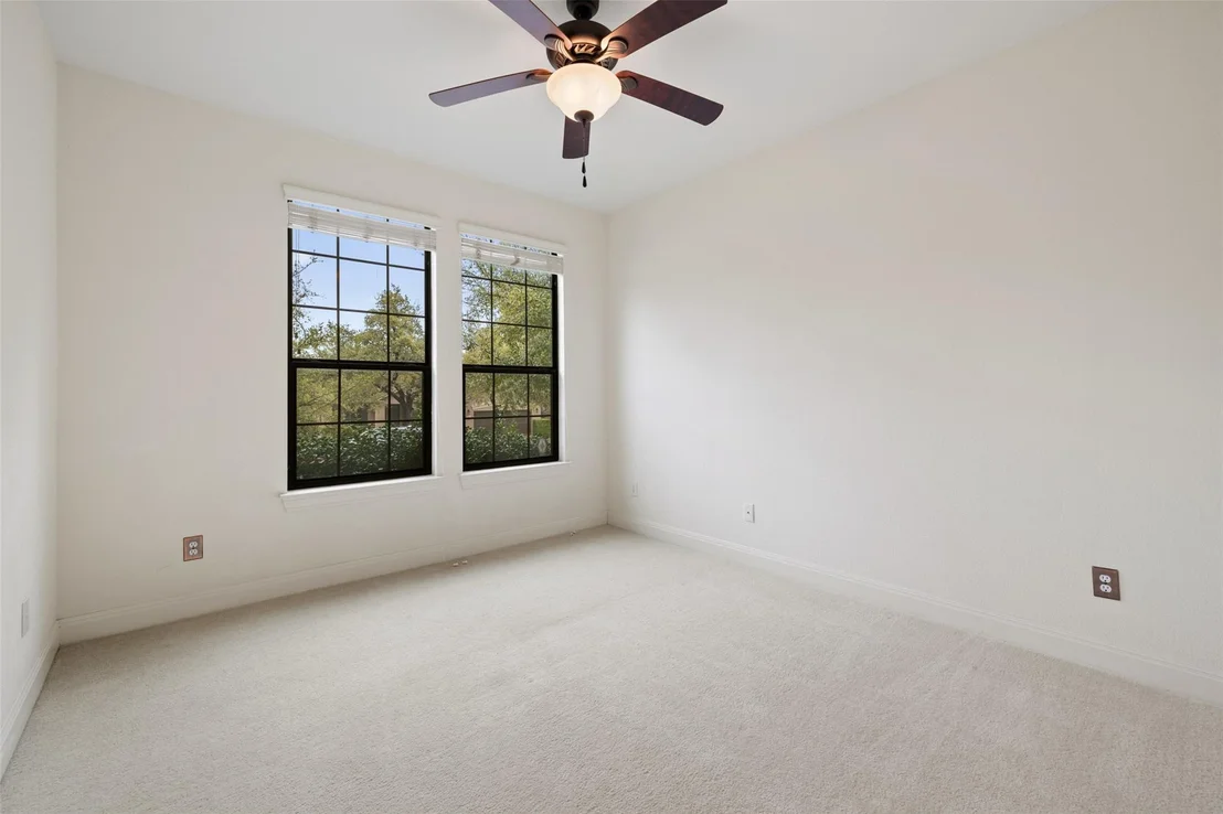 Photo of 107 Breakaway RD