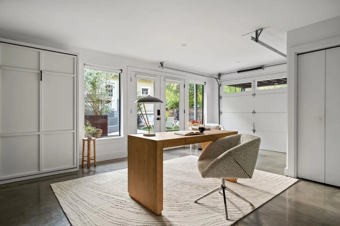 Photo of 1105 Travis Heights BLVD