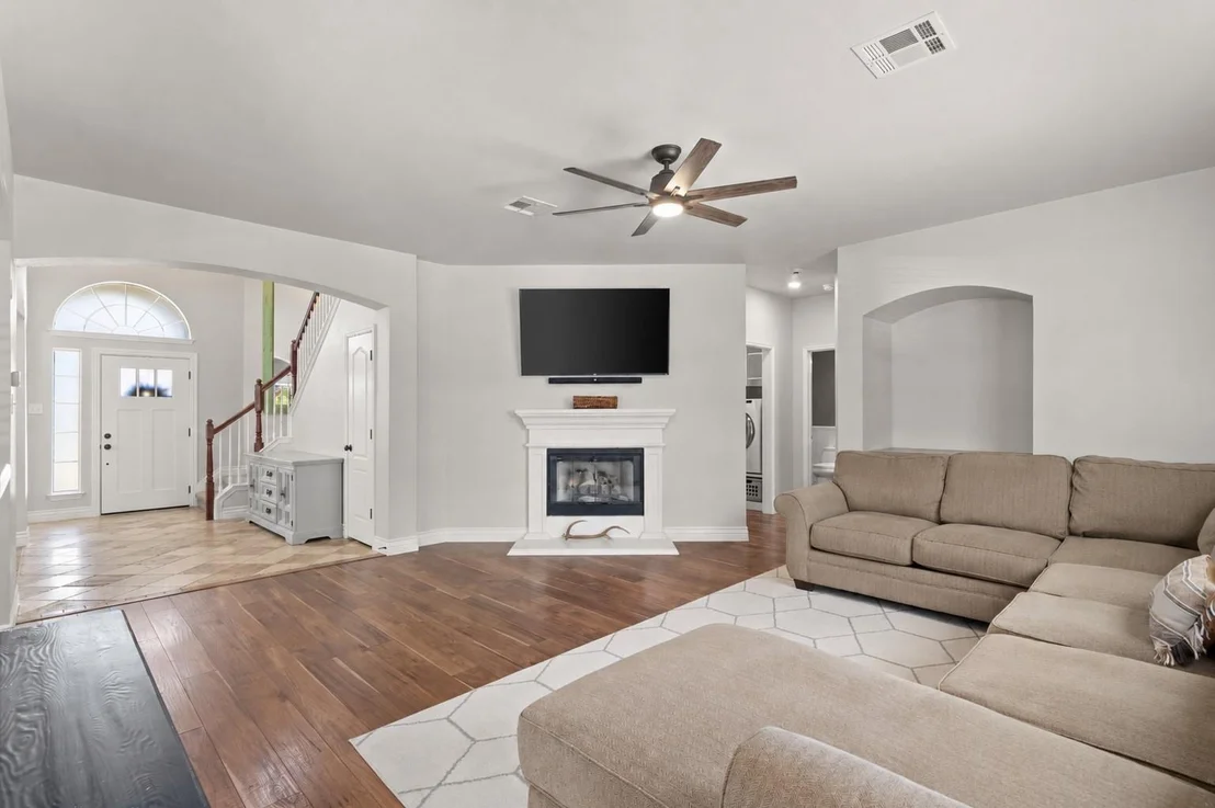 Photo of 3409 Longhorn TRL