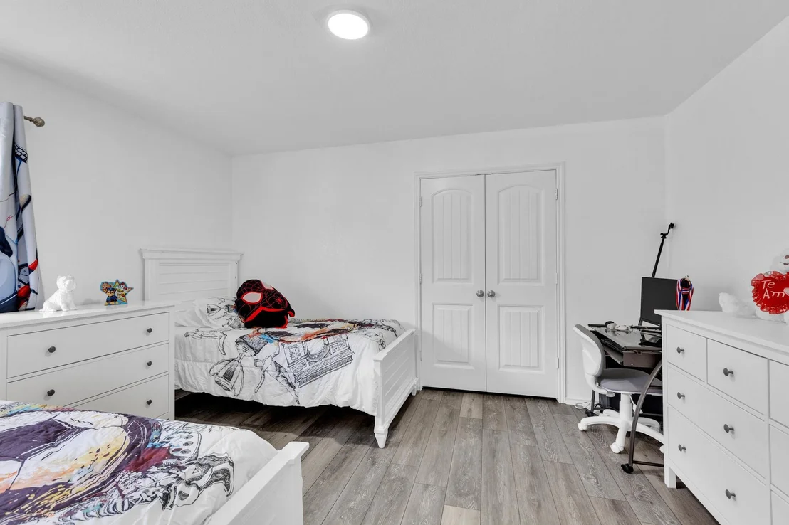 Photo of 119 Beth Ann LOOP