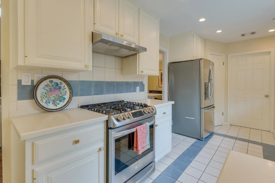 Photo of 2403 Braemar CV