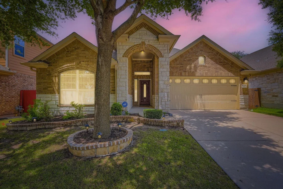 Photo of 9728 Alex LN