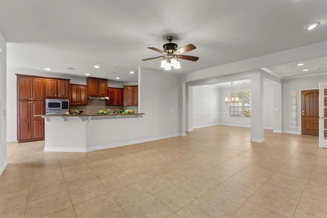 Photo of 106 Angelina CV