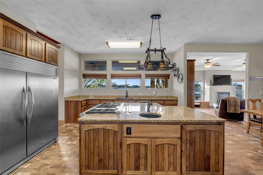 Photo of 202 Bridgepoint DR