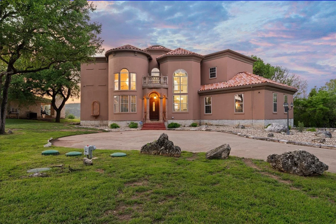 Photo of 2604 Saratoga DR