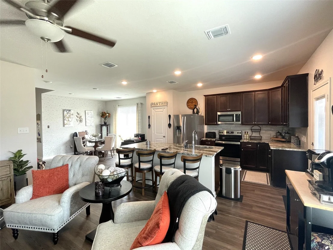 Photo of 804 McLaury CV