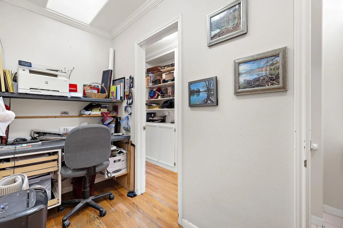 Photo of 7 Inwood CIR