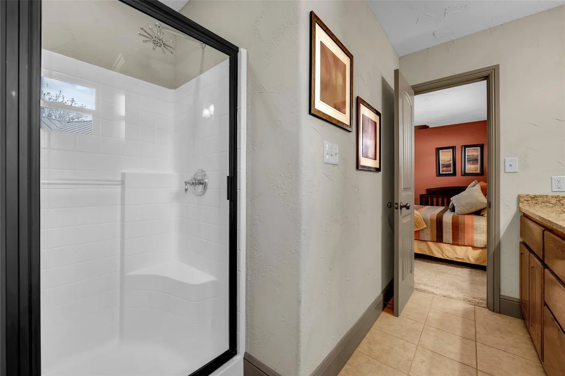Photo of 202 Bridgepoint DR