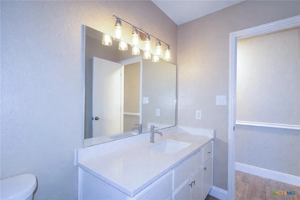 Photo of 4307 Menard DR