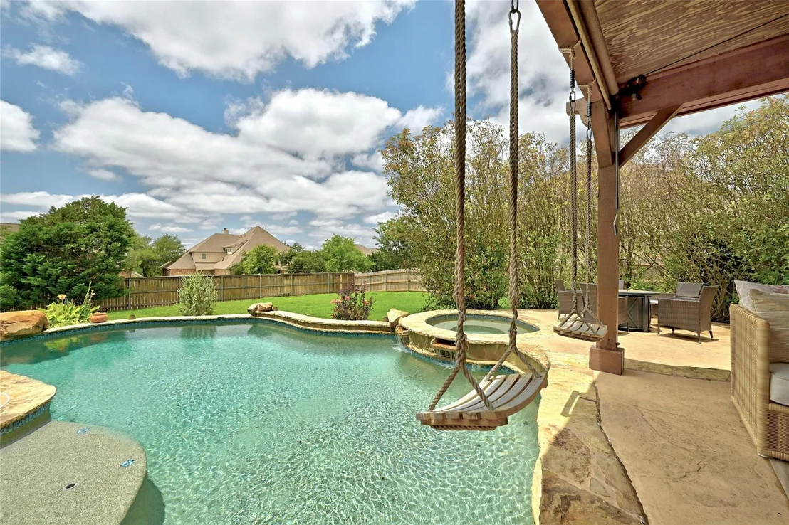Photo of 331 Aspen DR