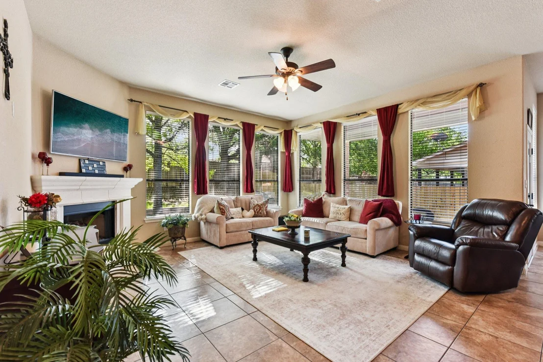 Photo of 1353 Talley LOOP