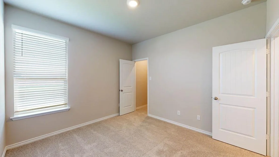 Photo of 616 Sydney BLVD