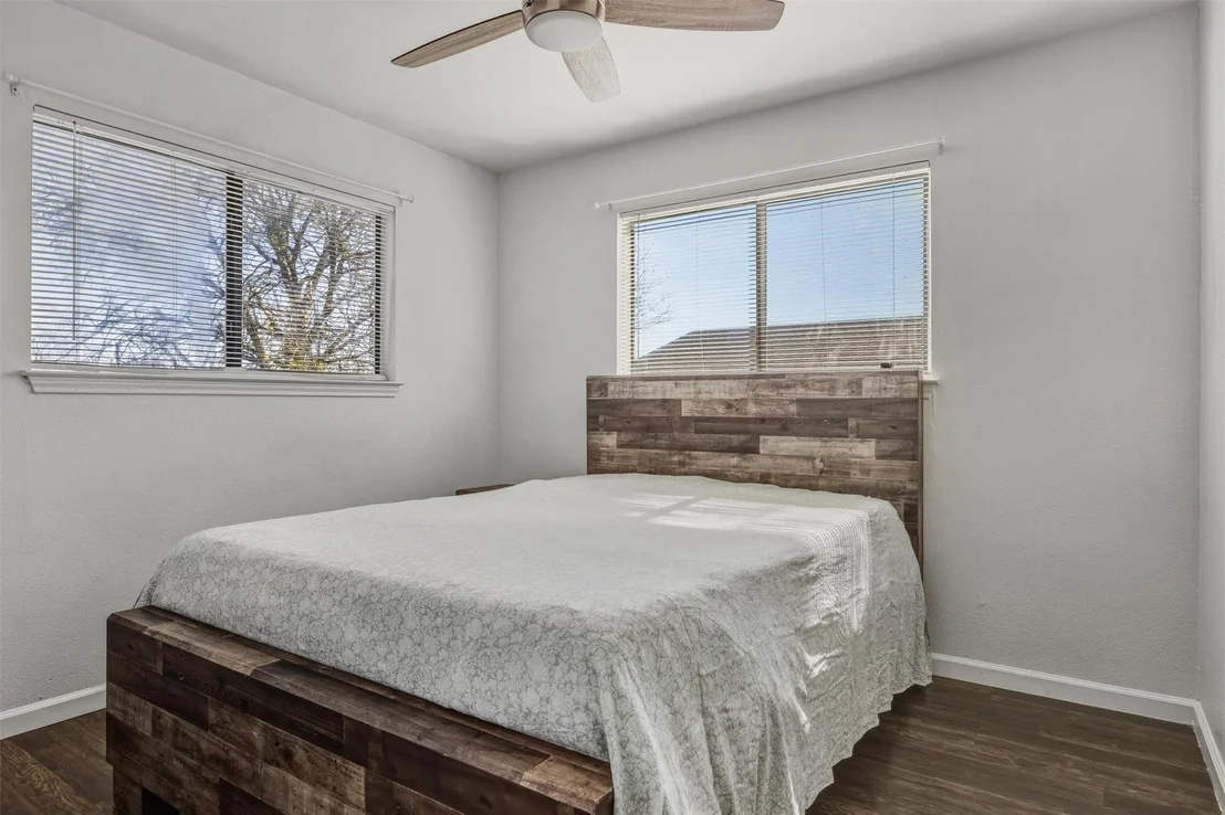 Photo of 2401 Smith Branch BLVD