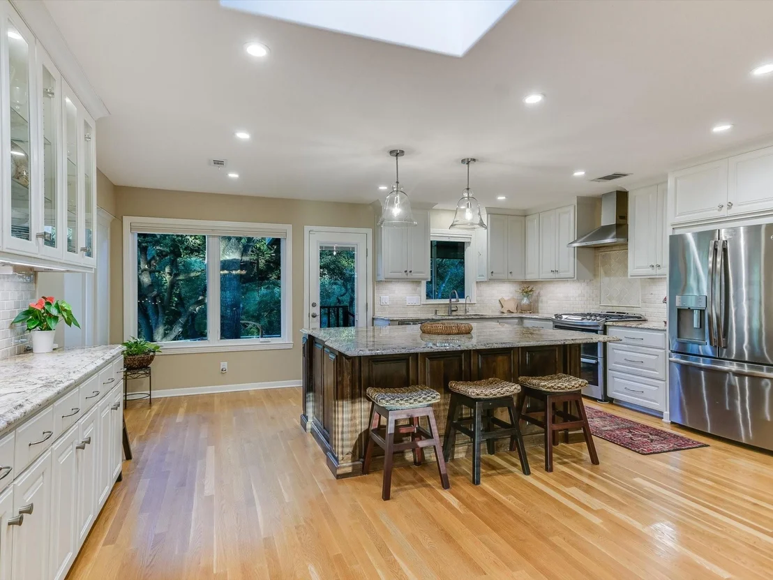 Photo of 832 Walnut Creek DR