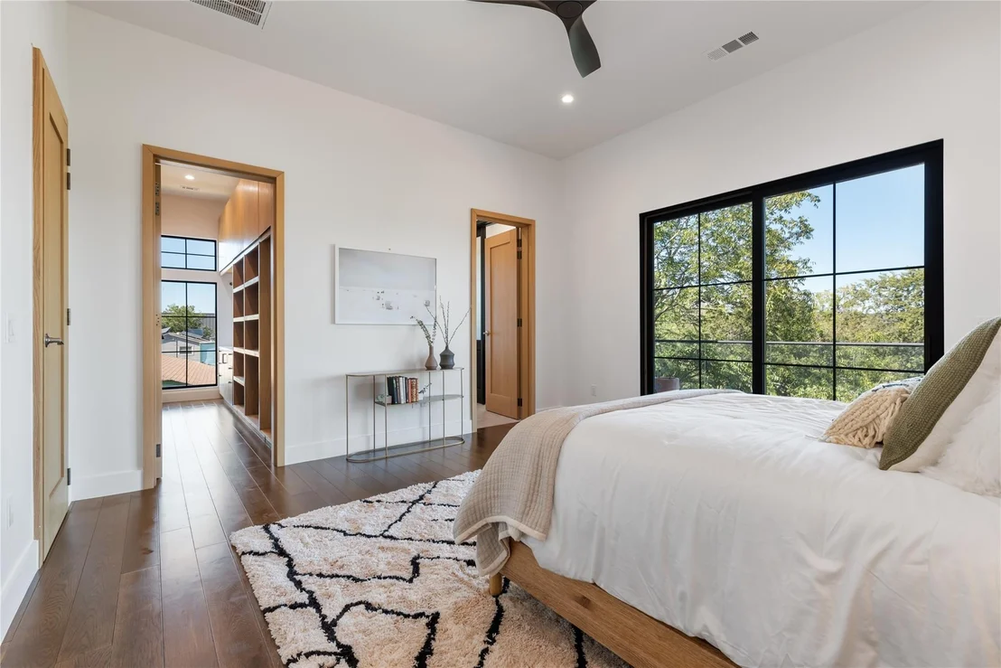 Photo of 1701 Saracen RD