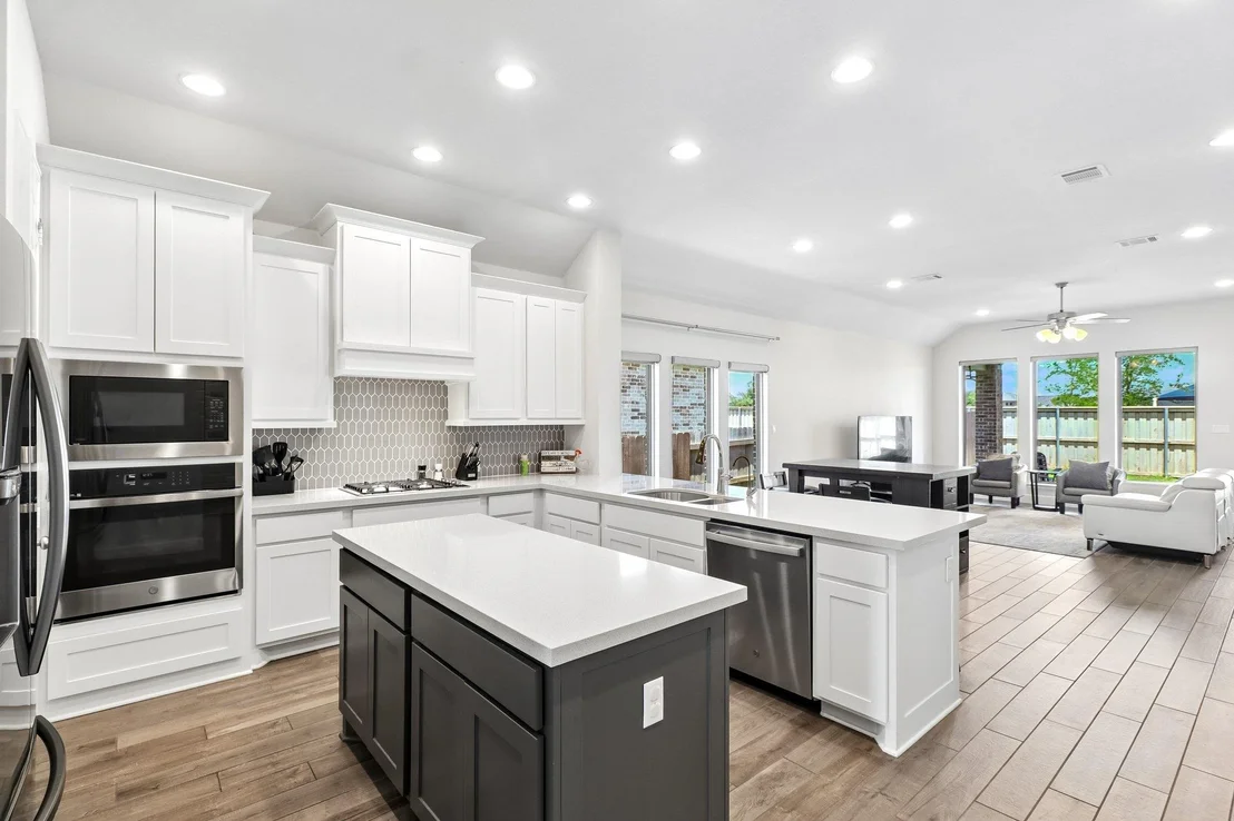Photo of 112 Chinaberry BND